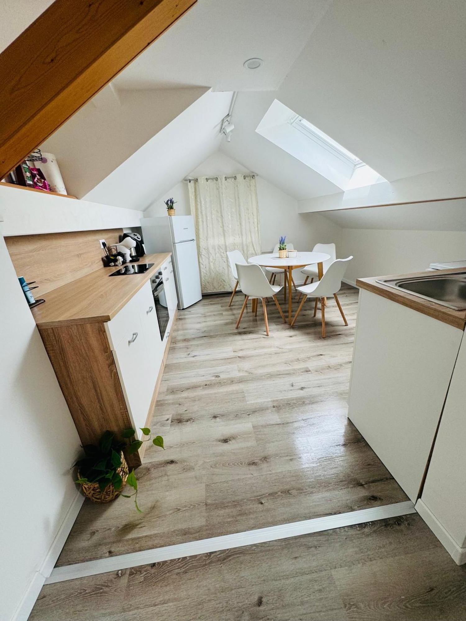 Apartment Aria